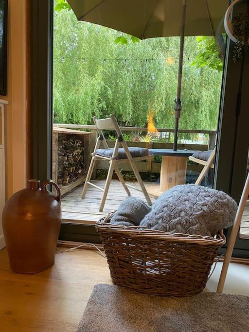 'The Den' Self Contained One Bedroom Annexe. Stockbridge  Exteriör bild